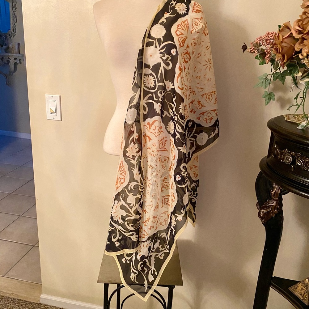 Bundle of 2 Long Scarf Shawl buttoned - Picture 5 of 11